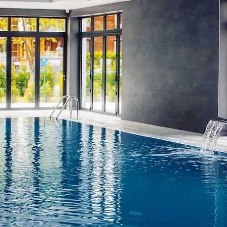 Lato Polanki Park Z Miejscem Parkingowym * Kołobrzeg