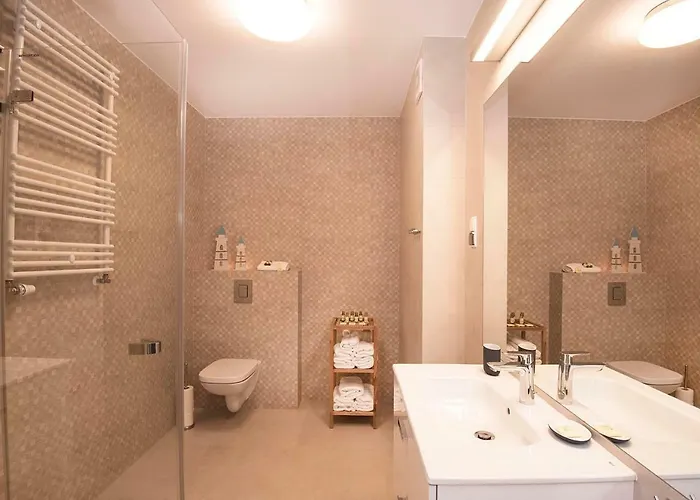 Lato Polanki Park Z Miejscem Parkingowym *